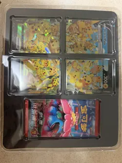 2023 Pokemon TCG S-CHN Pikachu V-UNION Gift Box Sealed 4 Card YV34 - Image 3
