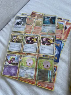 Vintage 2006-2007 Random pokemon cards lot - Image 3