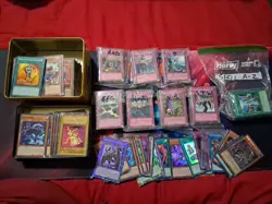 YUGIOH LOT OF 1000+ CARD COLLECTION VINTAGE & STARLIGHTS RARES ULTRA RARE - Image 1