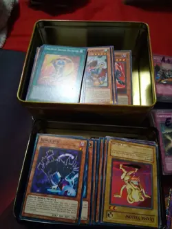 YUGIOH LOT OF 1000+ CARD COLLECTION VINTAGE & STARLIGHTS RARES ULTRA RARE - Image 2