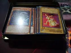 YUGIOH LOT OF 1000+ CARD COLLECTION VINTAGE & STARLIGHTS RARES ULTRA RARE - Image 3
