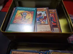 YUGIOH LOT OF 1000+ CARD COLLECTION VINTAGE & STARLIGHTS RARES ULTRA RARE - Image 4