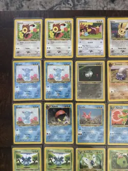 Vintage Neo Discovery Lot 32 Pokemon Cards Rare LP To MP - Image 2
