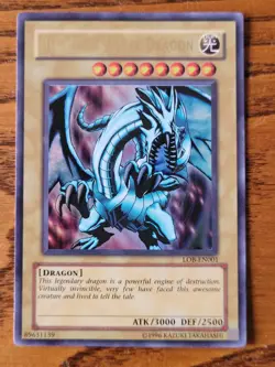 Blue-Eyes White Dragon - Ultra Rare Yugioh Card - LOB-EN001 - LP / HP - Image 2