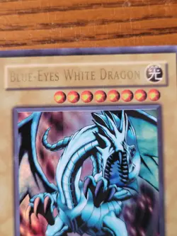 Blue-Eyes White Dragon - Ultra Rare Yugioh Card - LOB-EN001 - LP / HP - Image 4