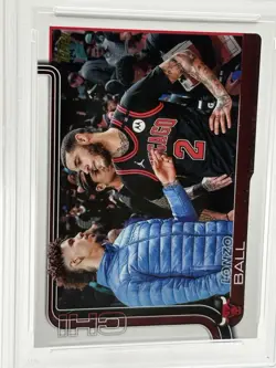 2025-26 Topps Basketball Lonzo Ball Golden Mirror SSP #39 Chicago Pop 1 PSA 10 - Image 4
