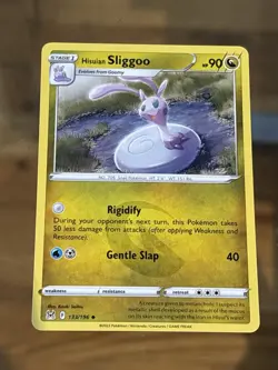 Hisuian Sliggoo 133/196 Lost Origin Pokemon Card - Image 1