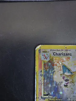 Pokemon TCG Charizard 4/102 WOTC 1999 Holo Base Set Unlimited VERY DAMAGED - Image 2