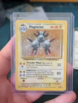 HP Magneton 9/102 Holo Rare Base Set Pokemon Card 1999 WOTC TCG Vintage - Image 1