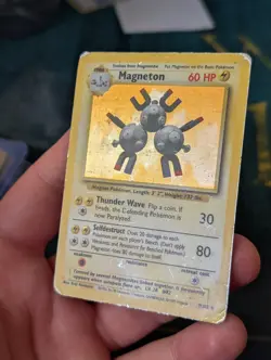 HP Magneton 9/102 Holo Rare Base Set Pokemon Card 1999 WOTC TCG Vintage - Image 2