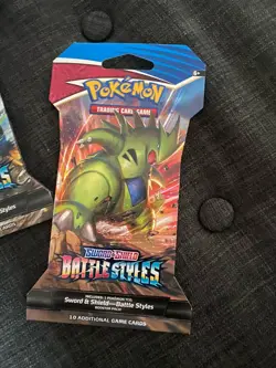 Pokemon Sword And Shield Battle Styles Sleeved Booster Pack (Random art) NEW - Image 1