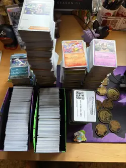3100~ Pokemon Bulk- Modern Commons/UC/Rares/EX/Energies/4 Mini Binders/Coin/Pin - Image 1