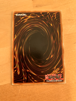 Blue-Eyes White Dragon (Yi-Gi-Oh!) (TCG) (Pretty good condition) (LDK2-ENK01) - Image 2