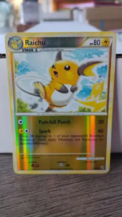 RAICHU Reverse Holo POKEMON 2010 Trading Card 33/90 - Image 1