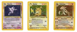 LOT OF THREE (3) VINTAGE ENGLISH POKEMON CARDS HOLO RARE - Image 1