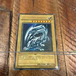 Blue-Eyes White Dragon SDK-001 Starter Deck Kaiba Ultra Rare Holo Yu-Gi-Oh! (1) - Image 1