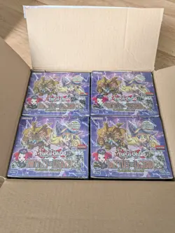 Yu-Gi-Oh! Battles of Legend: Glorious Gallery Display EN in Hand SEALED OVP - Image 1