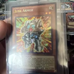 Yugioh Junk Armor BLGG-EN032 Secret Rare 1st Edition NM - Image 2