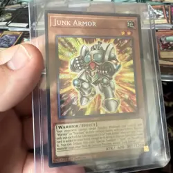 Yugioh Junk Armor BLGG-EN032 Secret Rare 1st Edition NM - Image 3
