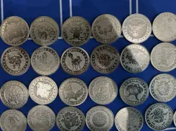 Lot of 127 Pokemon Metal Battle Coins japanese Vintage Excellent - Image 2