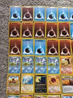 ***HEAVILY PLAYED POKEMON VINTAGE CARD COLLECTION***200+ CARD LOT - Image 3