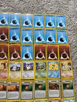 ***HEAVILY PLAYED POKEMON VINTAGE CARD COLLECTION***200+ CARD LOT - Image 4