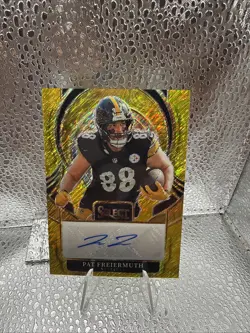 Pat Freiermuth Select 2025 Gold Shimmer /10 - Image 1