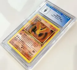 Pokemon TCG Moltres 1st Edition Fossil Rare WOTC 27/62 CGC 9 MINT 1999 - Image 2