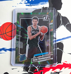 Panini Donruss Rated Rookie Victor Wembanyama Spurs #220 Holo Green Laser - Image 1
