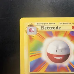Pokemon Vintage Non-holo Rare Electrode Base Set 21/102 Wotc 1999 - Image 2