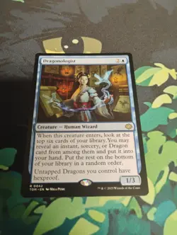 Dragonologist Tarkir: Dragonstorm Regular - Image 1