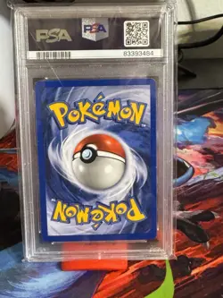 Pokemon TCG Scyther 017/130 Base Set 2 Holo Unlimited 2000 PSA 8 - Image 2