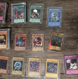 Yu-Gi-Oh! TCG Starter Deck: Yugi some 1st ed Mixed Lot Dark Magician Blue-Eyes - Image 3