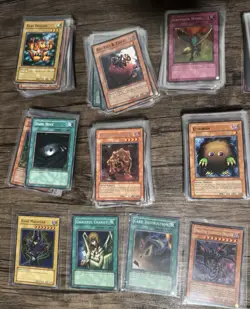 Yu-Gi-Oh! TCG Starter Deck: Yugi some 1st ed Mixed Lot Dark Magician Blue-Eyes - Image 4