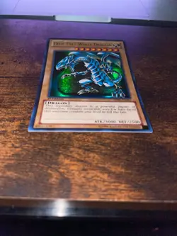 Blue-Eyes White Dragon - SDBE-EN001 - 1st Edition - Ultra Rare - LP - Image 3