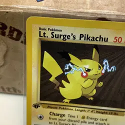 Lt Surges Pikachu 81/132 NM / M - 1ST EDITION - Gym Heroes Pokemon Card - Image 2