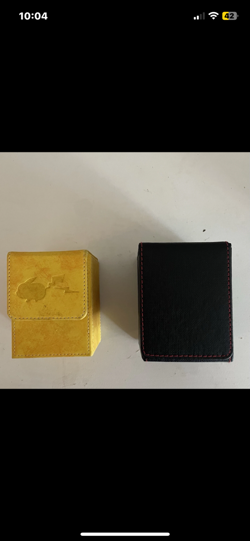 Pokemon TCG deck box’s pikachu - Image 1