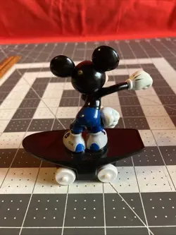 Vintage Disneyland Anaheim Mickey Mouse Wind-Up Skateboard Toy Very Rare Item!!! - Image 5