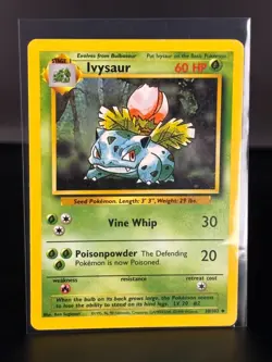IVYSAUR 30/102 Base Set Unlimited WOTC Original 1999 - Pokemon Card 01 - Image 1