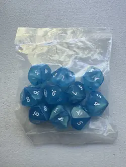 MTG FINAL FANTASY: Set of 10 Prerelease Blue Crystal D10 Die Magic the Gathering - Image 1