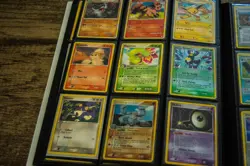 Pokemon Collection Binder - Mid-era NM/LP/MP - 64 Pokemon Cards Lot - Image 1