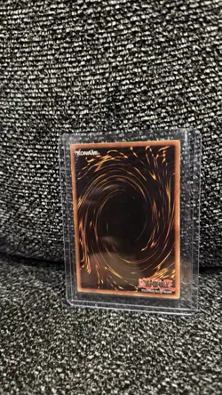 Yu-Gi-Oh! Blue-Eyes White Dragon SDK-001 Ultra Rare Holo Unlimited Edition LP - Image 4