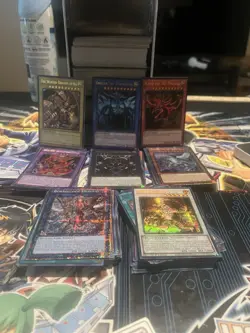 ✨500 YUGIOH CARDS W/OVER 100 HOLOS!✨ - Image 1