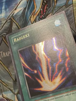 Yugioh Raigeki DB1-EN114 Ultra Rare - NM - Image 3