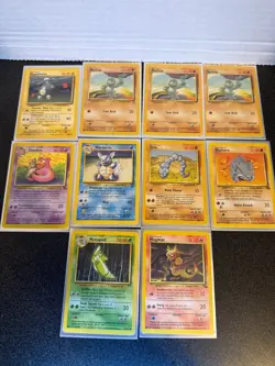 Selling a lot of 9 vintage Pokemon cards from the original Wizards of the Coast - Image 1