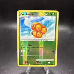 Combee 99/147 Reverse Holo Supreme Victors Pokemon Card NM -j - Image 1