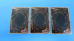3x BLUE-EYES WHITE DRAGON 1ST EDITION SDWD-EN002 COMMON YUGIOH PACK FRESH - Image 2