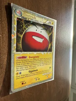Electrode PRIME (ultra RARE) HGSS Triumphant 93/102 Pokemon card - Holo [MINT] - Image 3