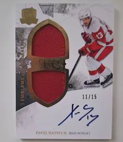 10-11 UD THE CUP PAVEL DATSYUK EMBLEMS OF ENDORSEMENT /15 AUTO PATCH #EE-JT 2010 - Image 1