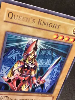 YUGIOH • QUEEN’S KNIGHT • ULTIMATE RARE • EEN-EN004 • UNLIMITED • NM - Image 2